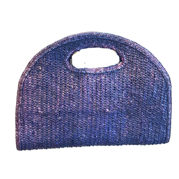 ❤️ 3/$15❤️ Straw clutch - Picture 1 of 8